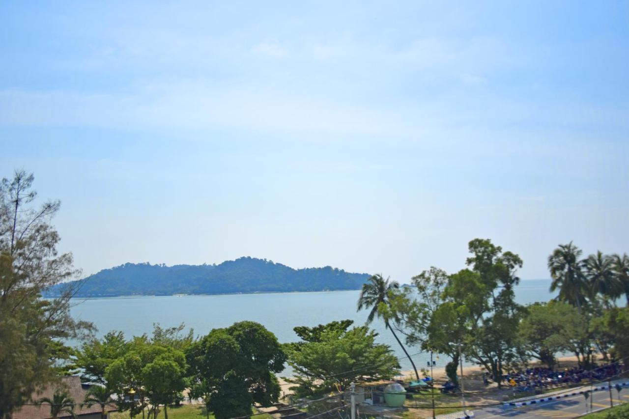 Avi Pangkor Beach Resort Kampong Pasir Bogak Ngoại thất bức ảnh