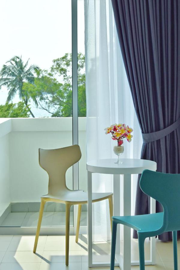 Avi Pangkor Beach Resort Kampong Pasir Bogak Ngoại thất bức ảnh