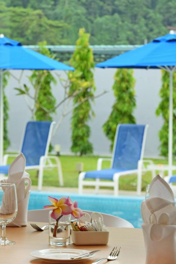 Avi Pangkor Beach Resort Kampong Pasir Bogak Ngoại thất bức ảnh