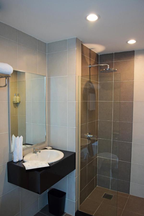 Avi Pangkor Beach Resort Kampong Pasir Bogak Ngoại thất bức ảnh
